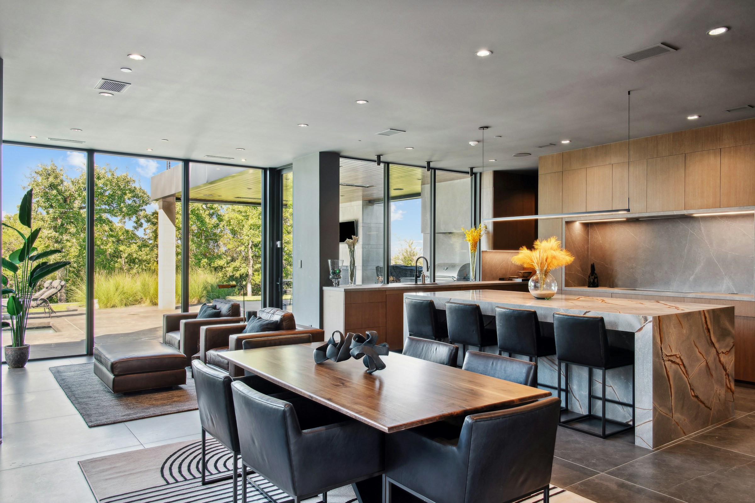 Touring with Intention: A Luxury Buyer’s Open House Checklist