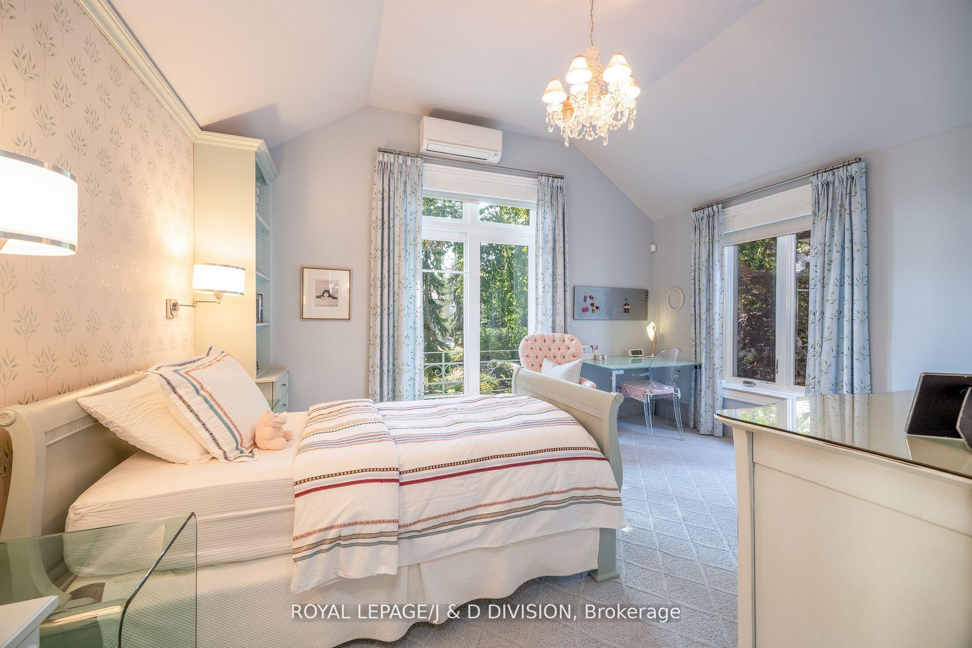 FIVE BEDROOMS ON THE SECOND FLOOR