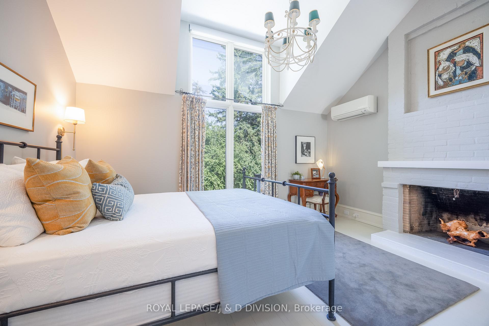 SEPARATE BEDROOM WING