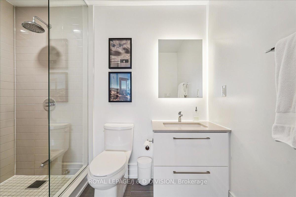 3 piece ensuite with shower stall, glass doors