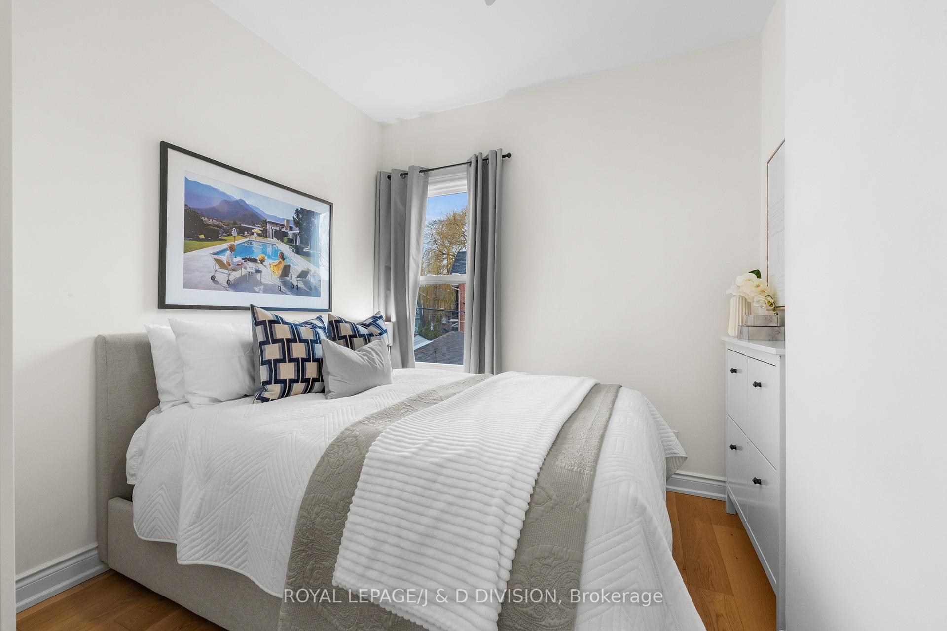 Unit 2 Queen Size Bedroom