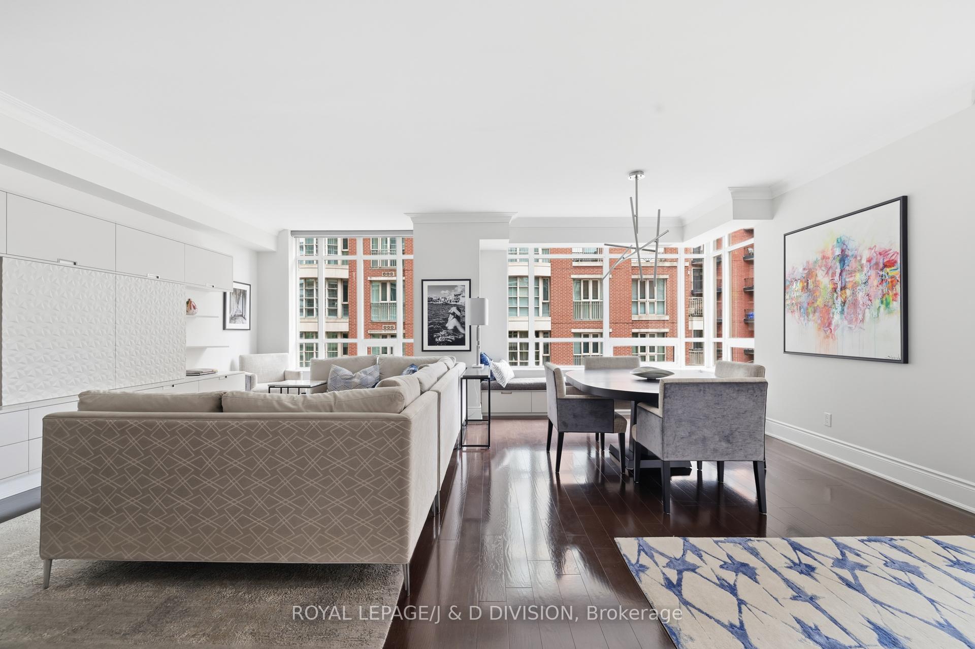 Open Concept Living / Dining