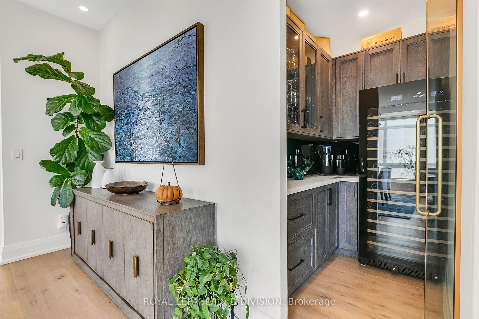 Stunning Bar / Pantry perfectly located!