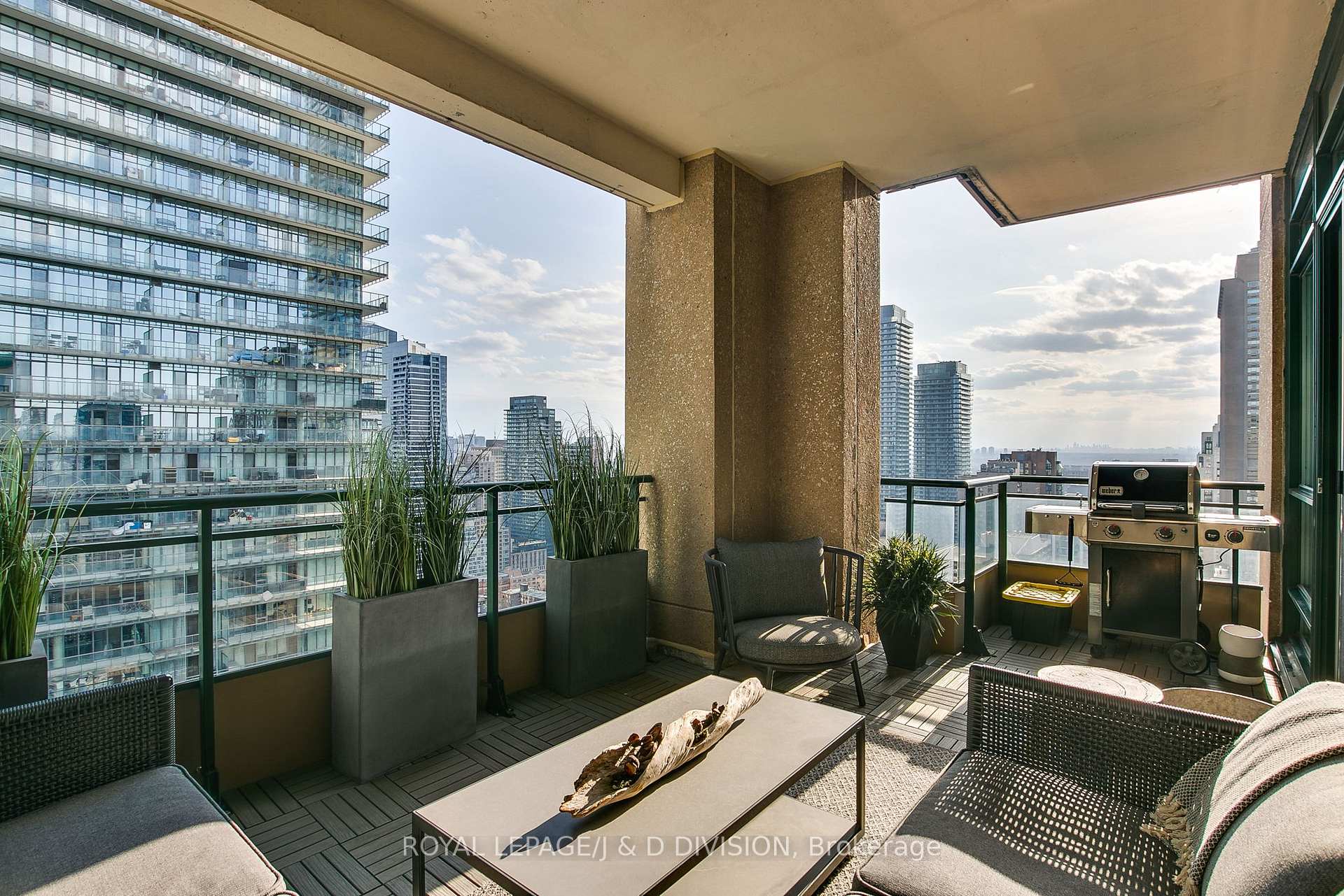 Gas hookup for BBQ - Rare indeed