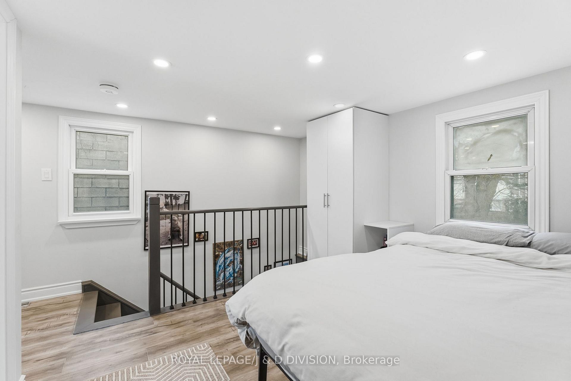 Laminate flooring in Primary