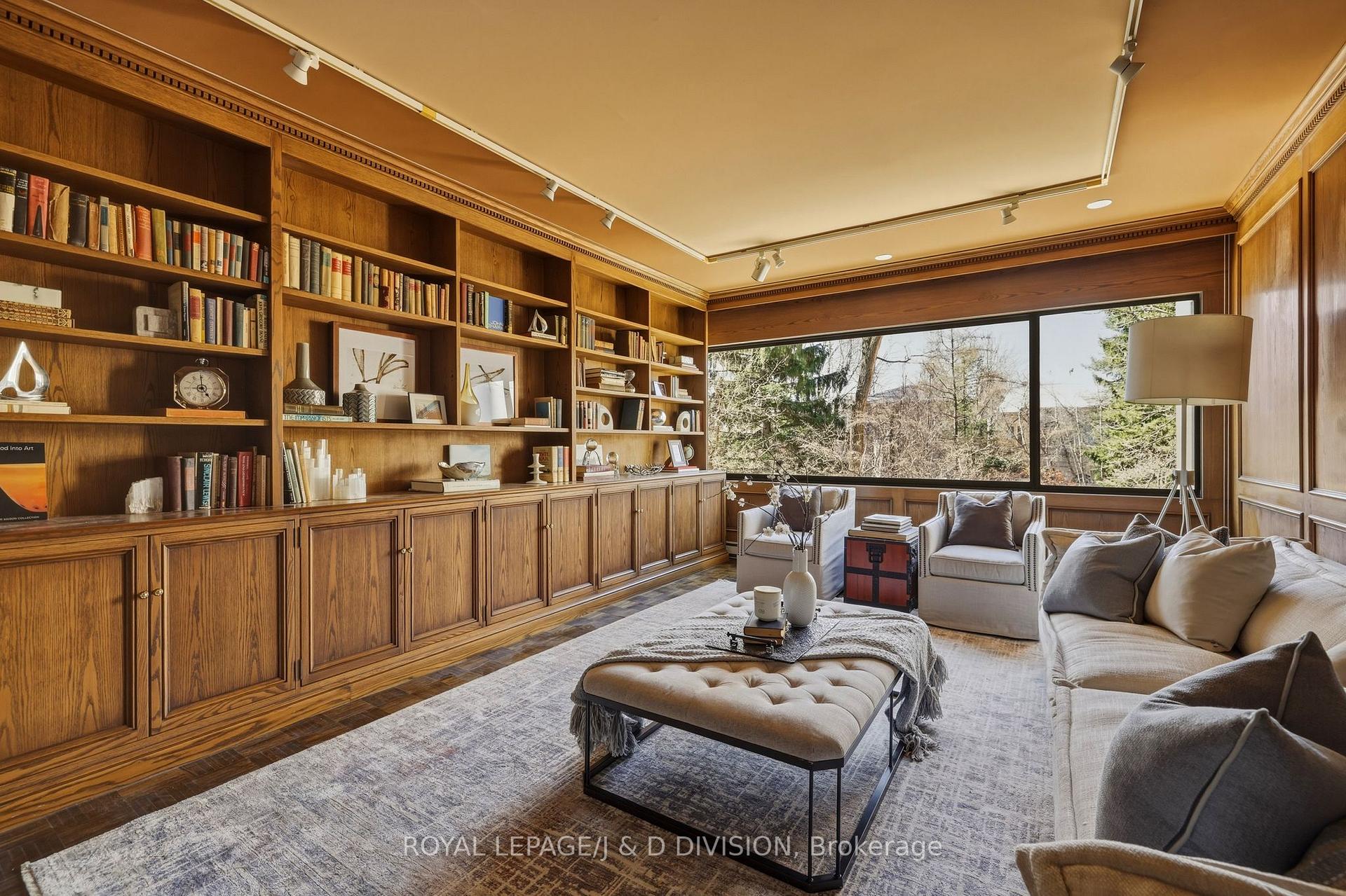 150 Heath Street W #203, Toronto, ON, M4V 2Y4