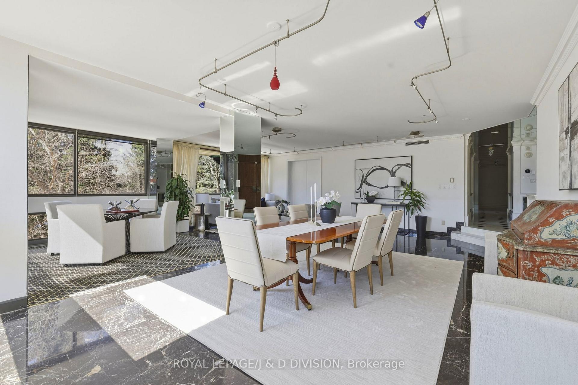 Looking to Dining area from kitchen entrance