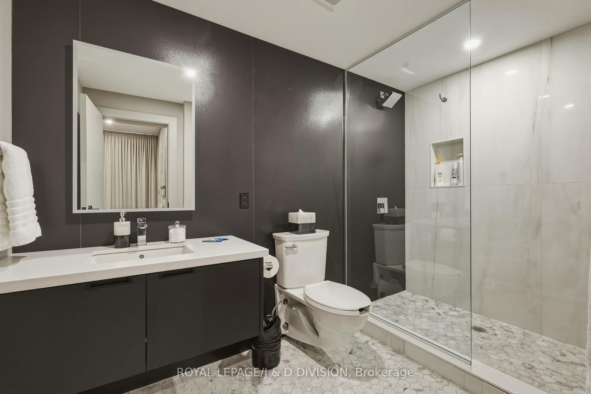 Building Amenities: Guest Suite Bathroom