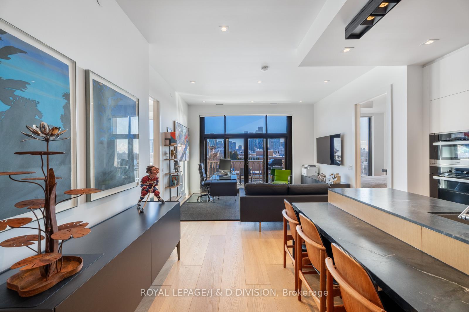 1 Strathgowan Avenue #710, Toronto, ON, M4N 0B3