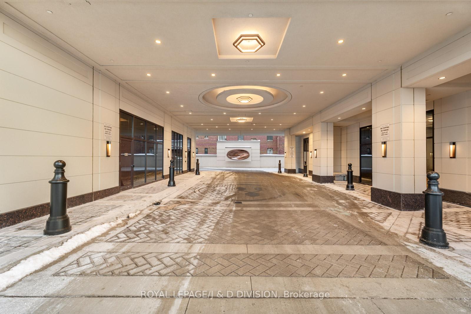 Wide easy access to underground parking