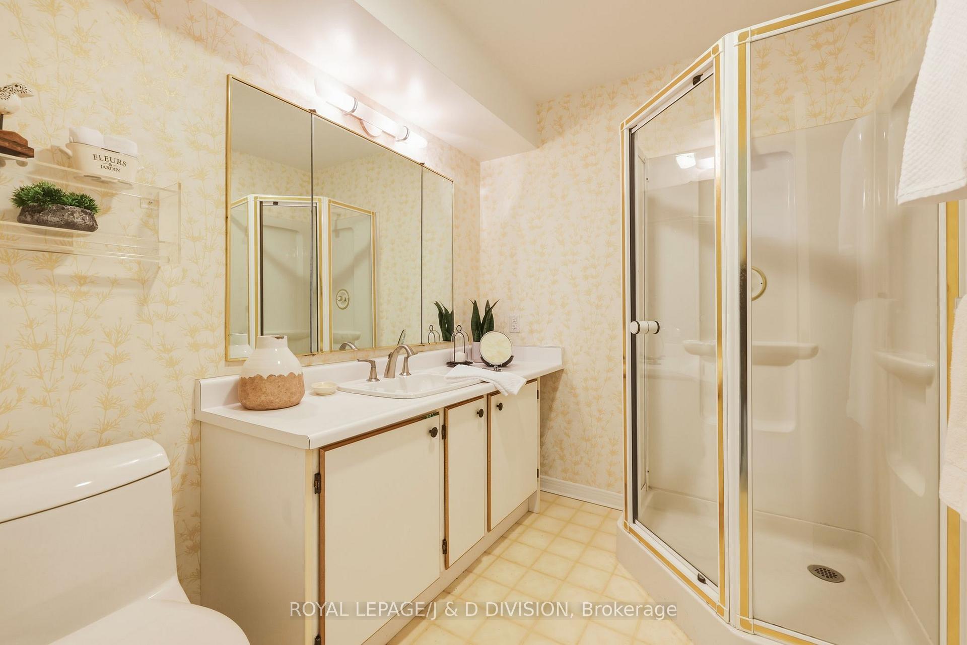 Lower Level 3 Pc Bathroom