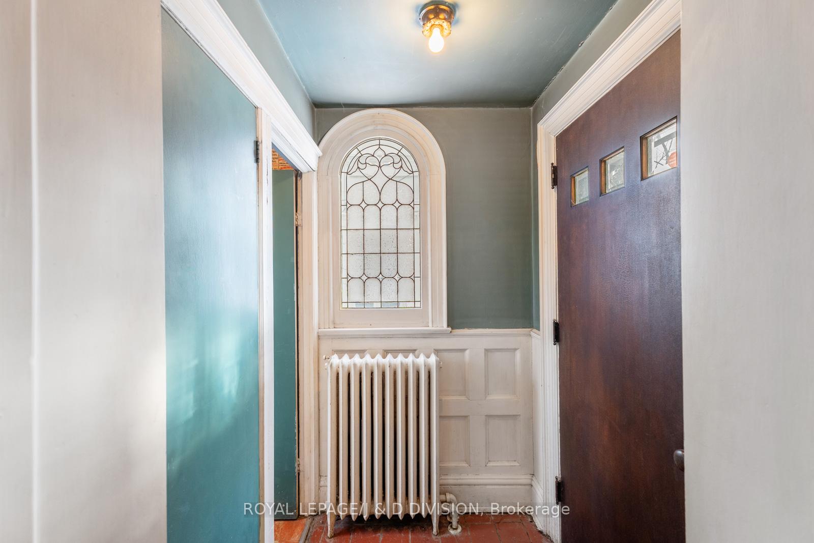 Foyer with powder room