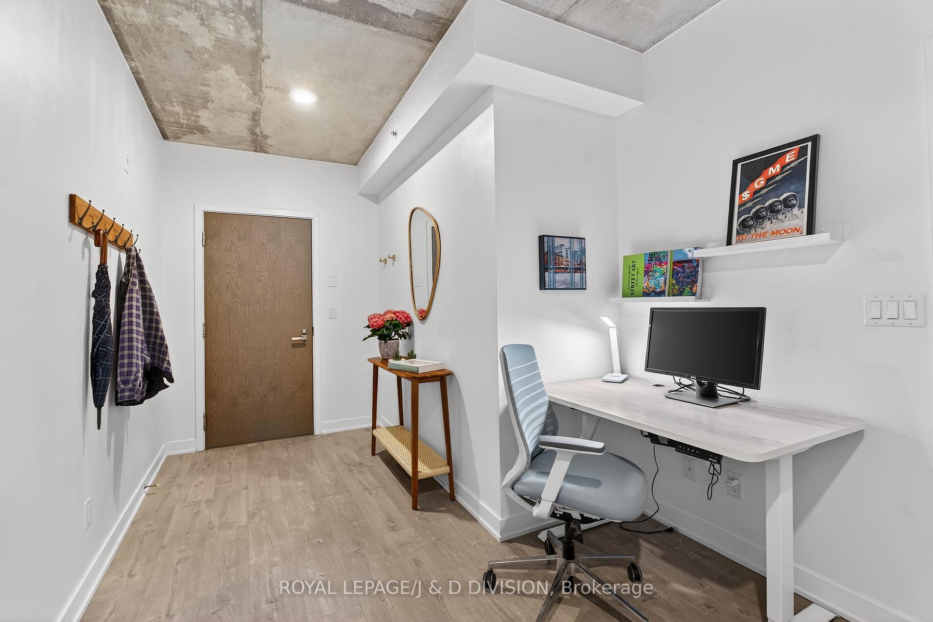 Foyer + Office