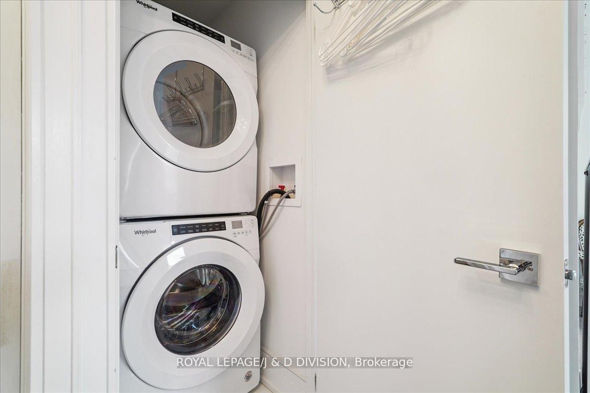 Stack washer/dryer