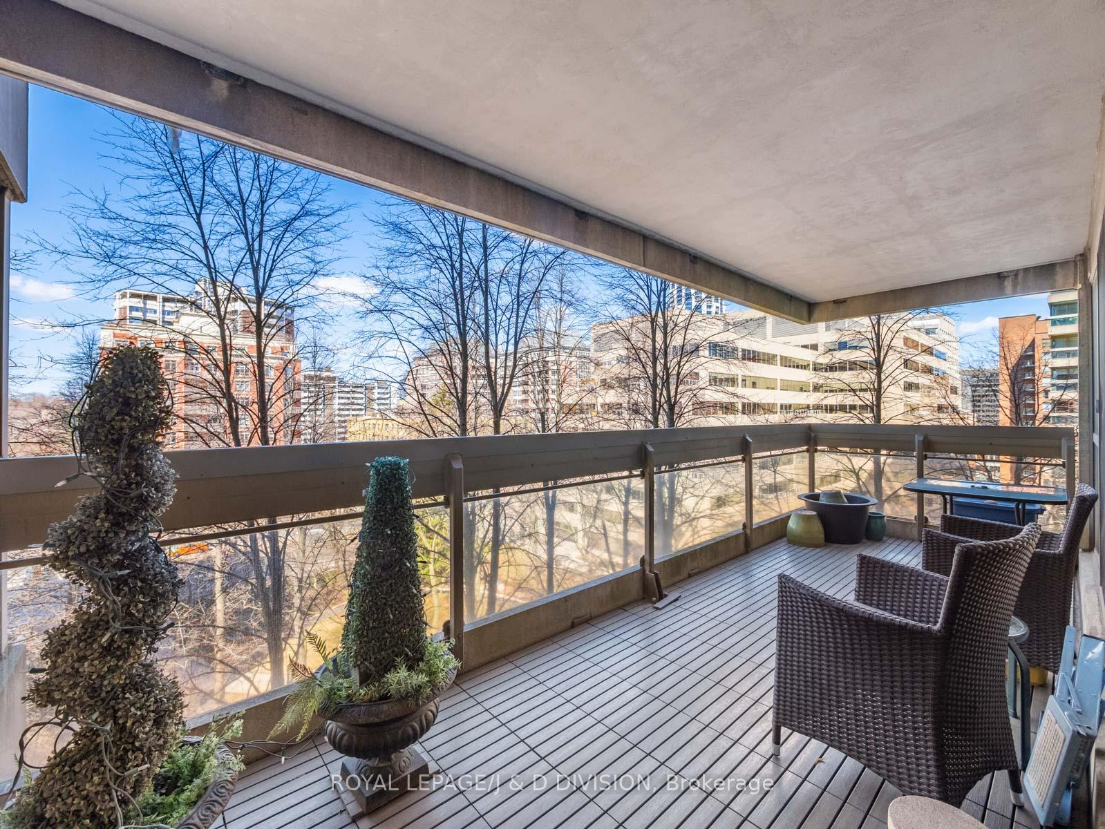 63 St Clair Avenue W #804, Toronto, ON, M4V 2Y9