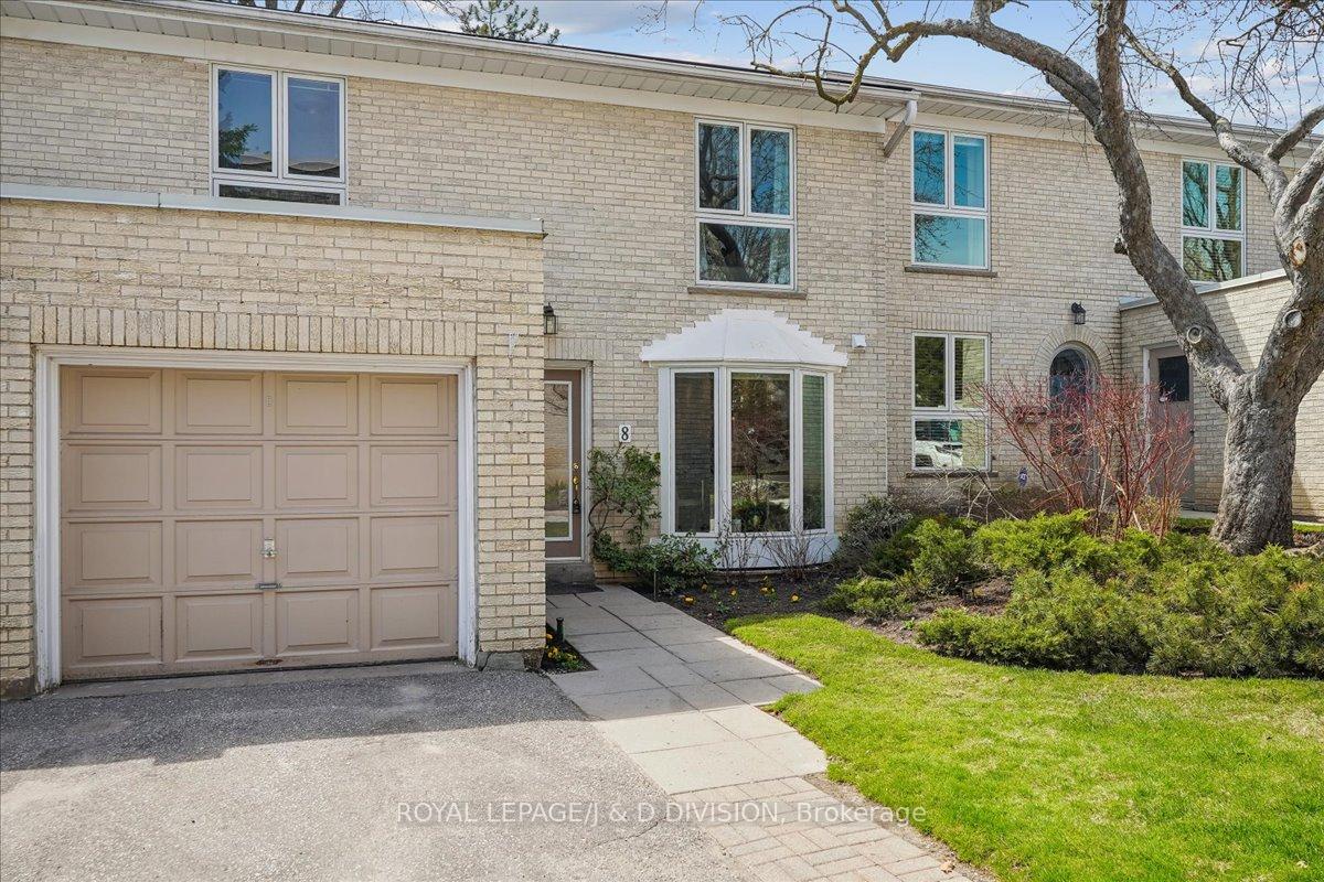 8 Crimson Millway, Toronto, ON, M2L 1T6