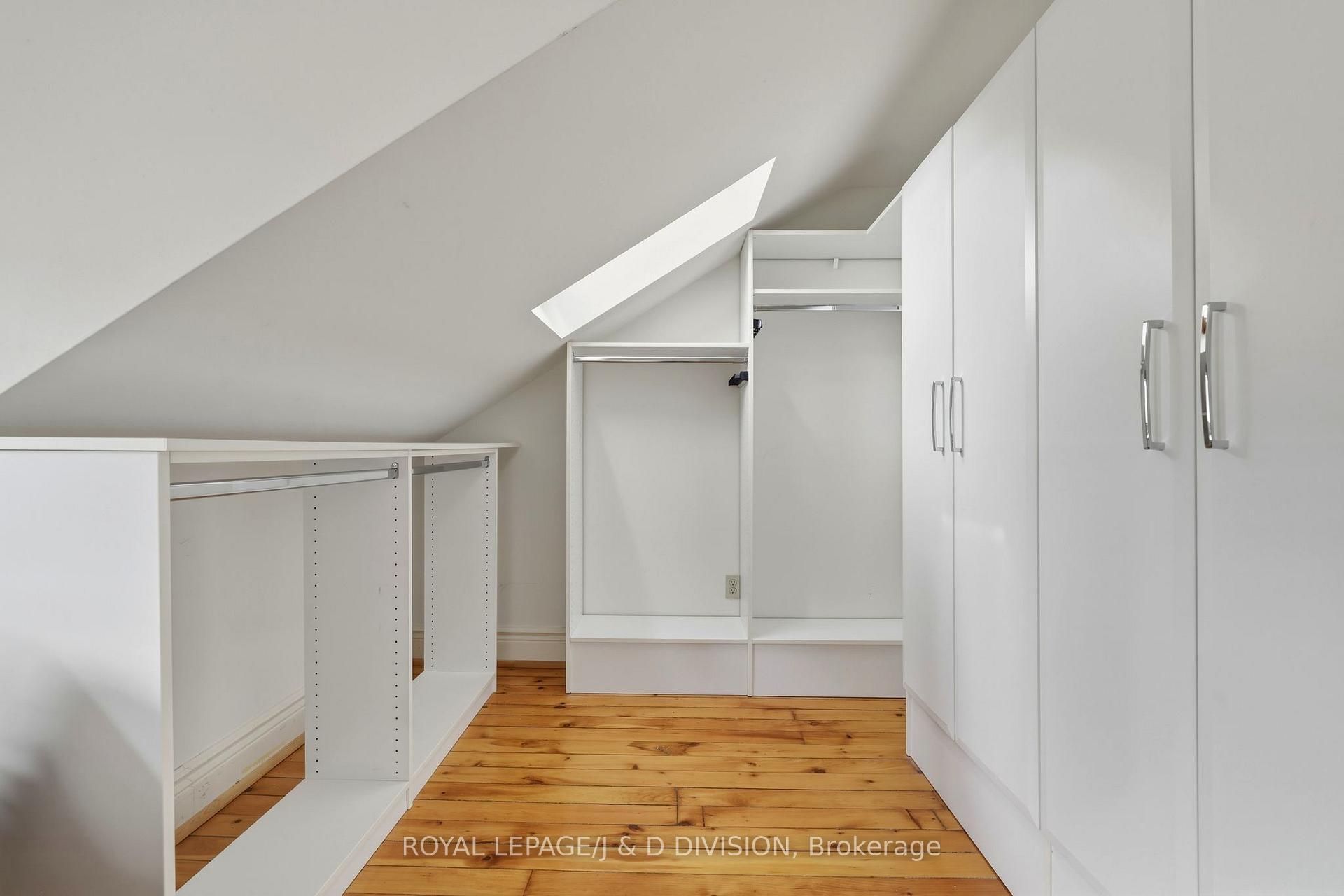 3rd Floor  B/I Closets in Primary