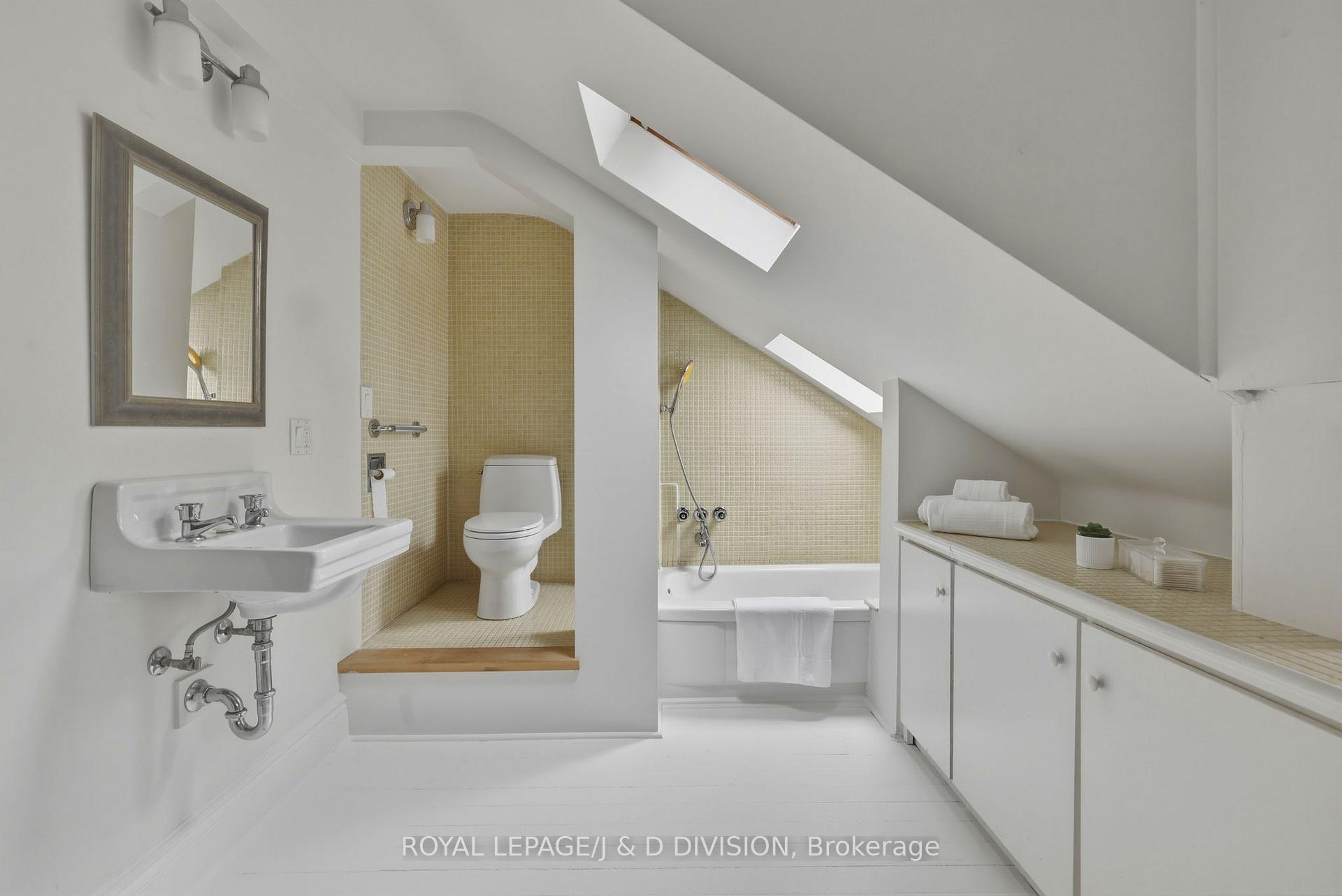 3rd Floor Primary Ensuite