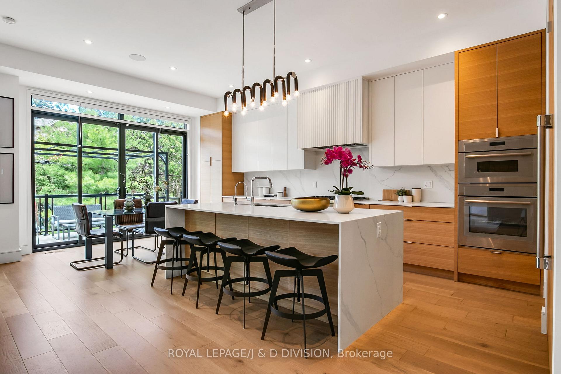 Modern Kitchen with Seating Area