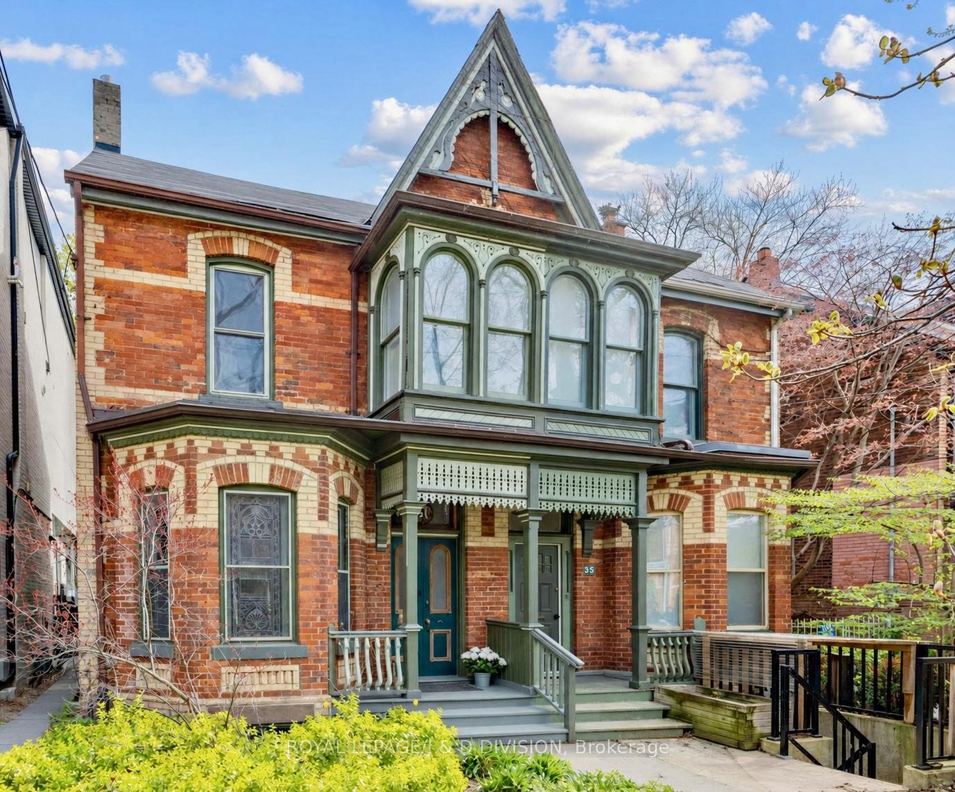 37 Henry Street, Toronto, ON, M5T 1W9