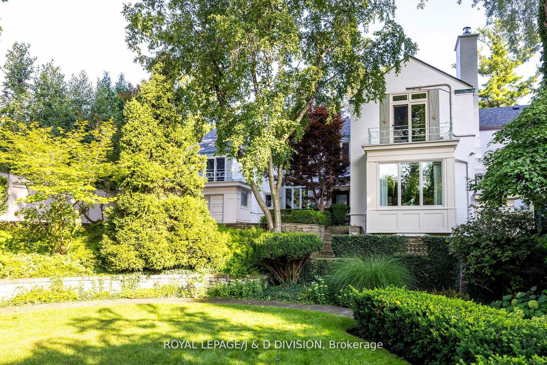 12 Forest Glen Crescent, Toronto, ON, M4N 2E8
