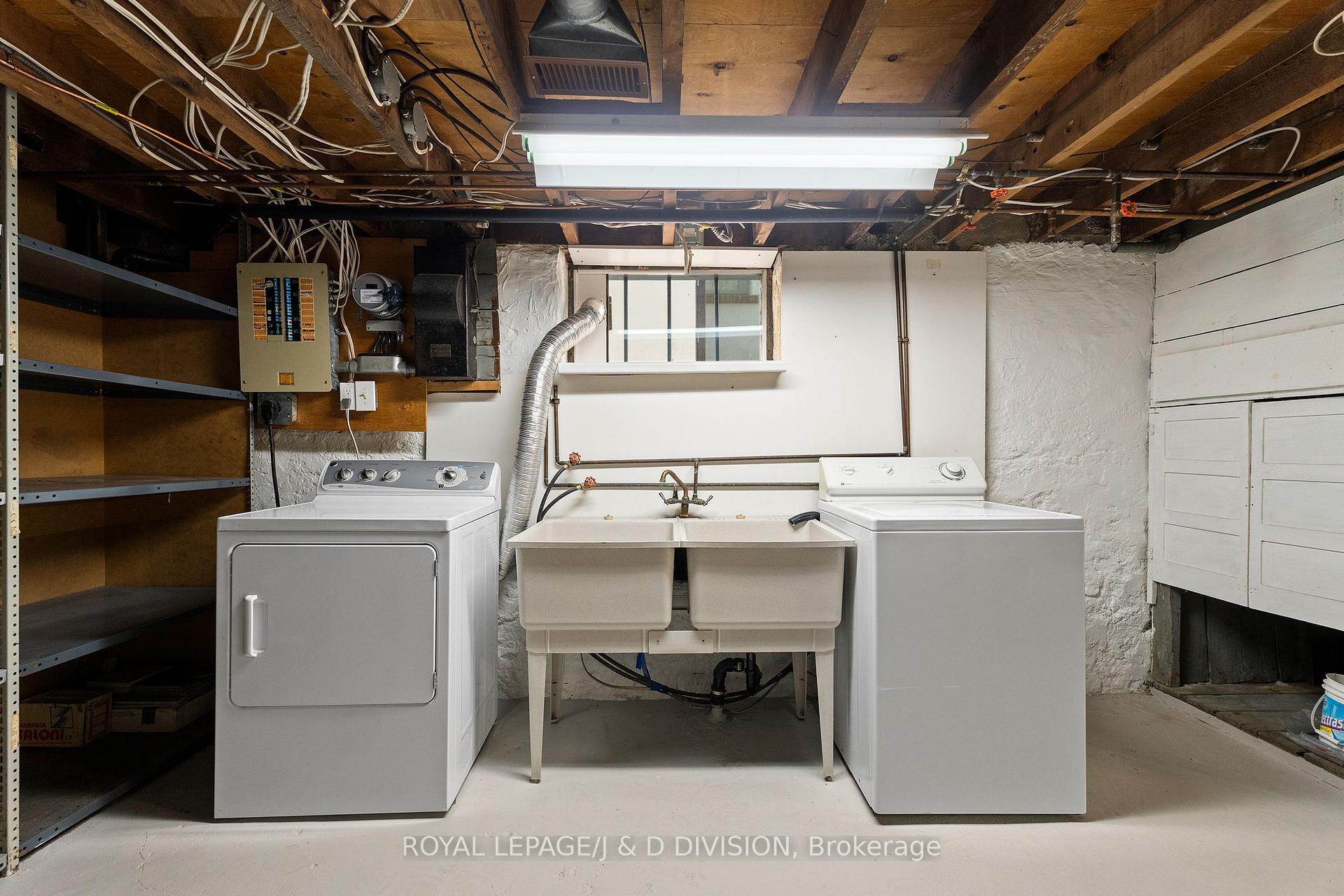 Laundry room area
