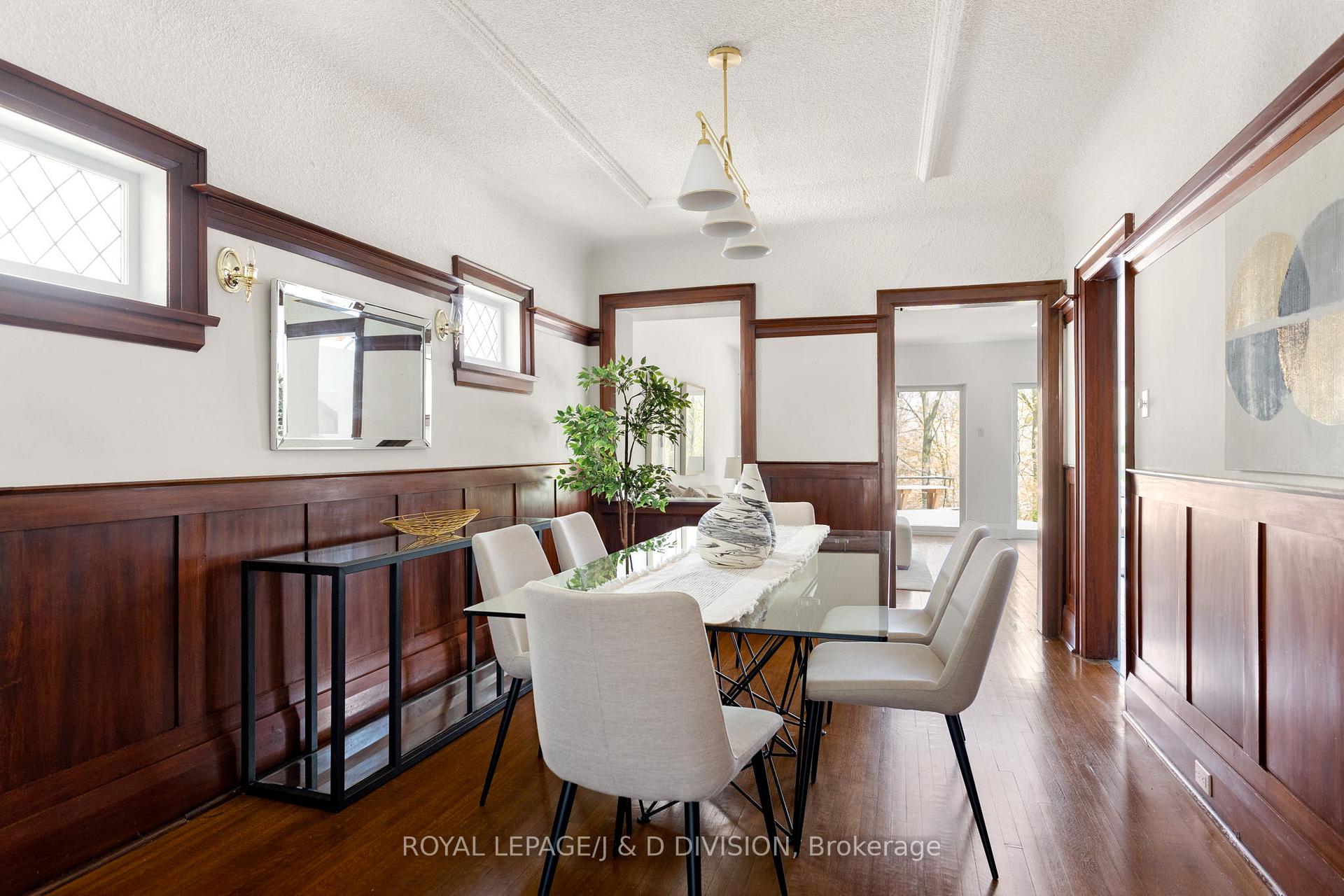 Dining Room views to Family Room