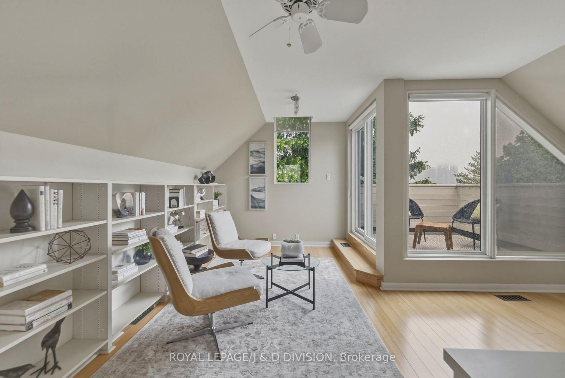 3rd Floor: Office / Bedroom