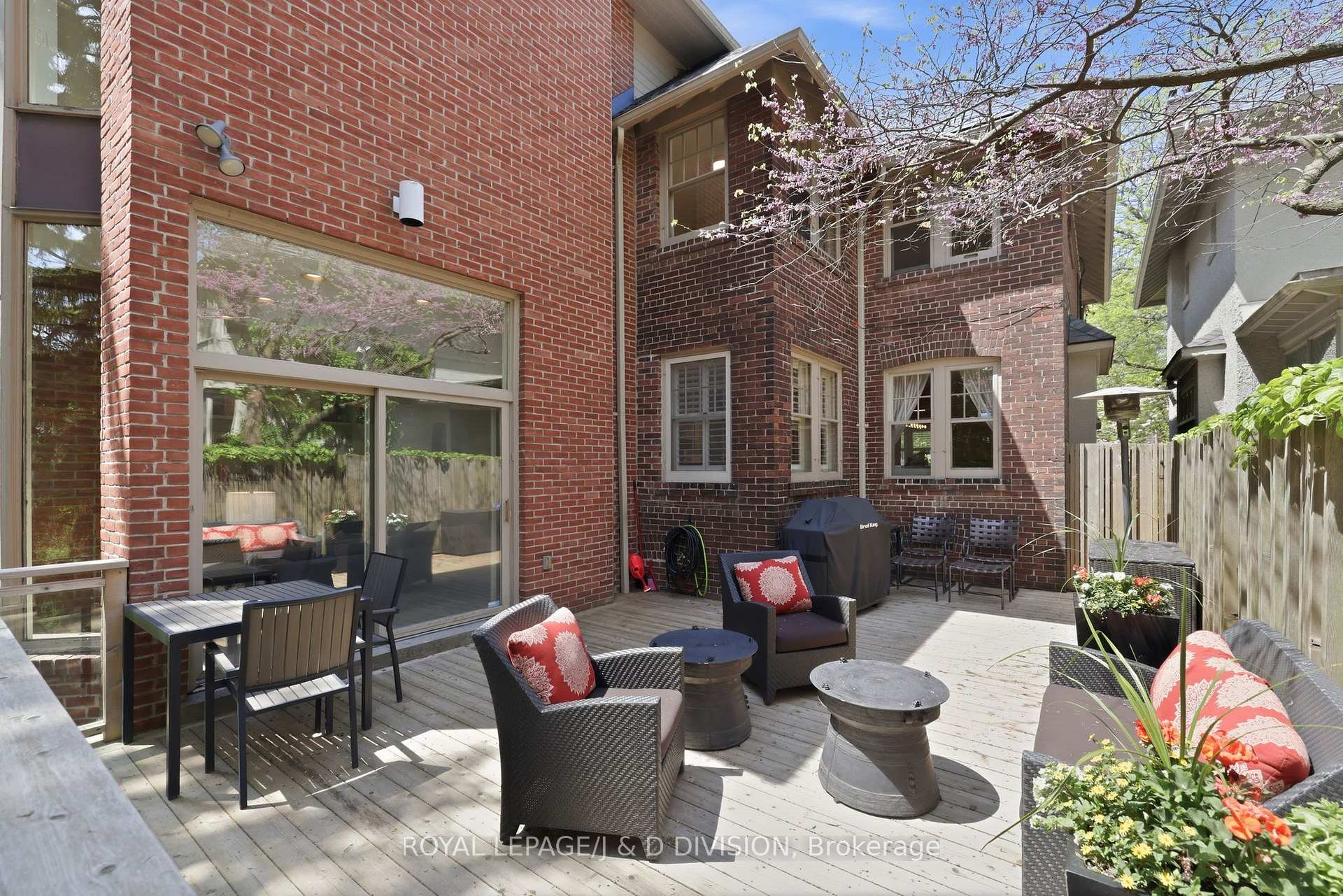 Back deck w room for lounging and eating