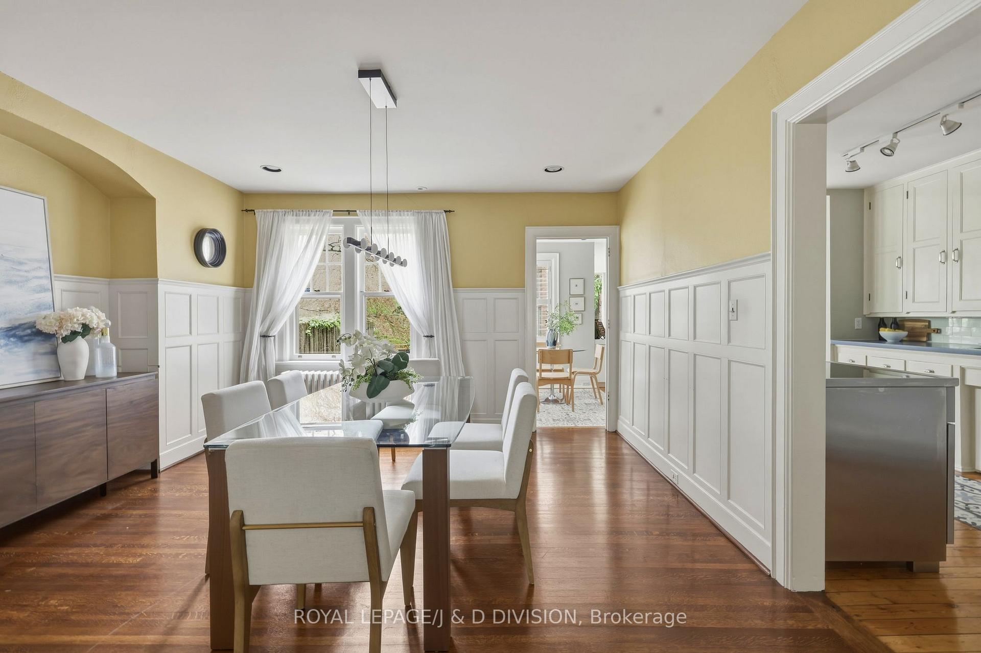 Dining Room view to Breakfast Nook and Back Patio