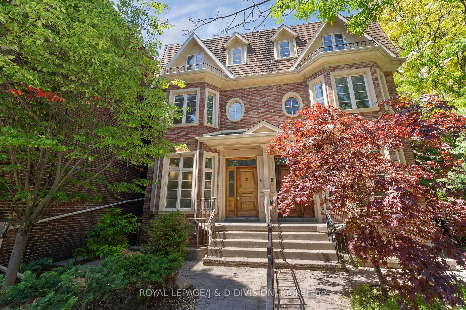6 Huntley Street, Toronto, ON, M4Y 2K6