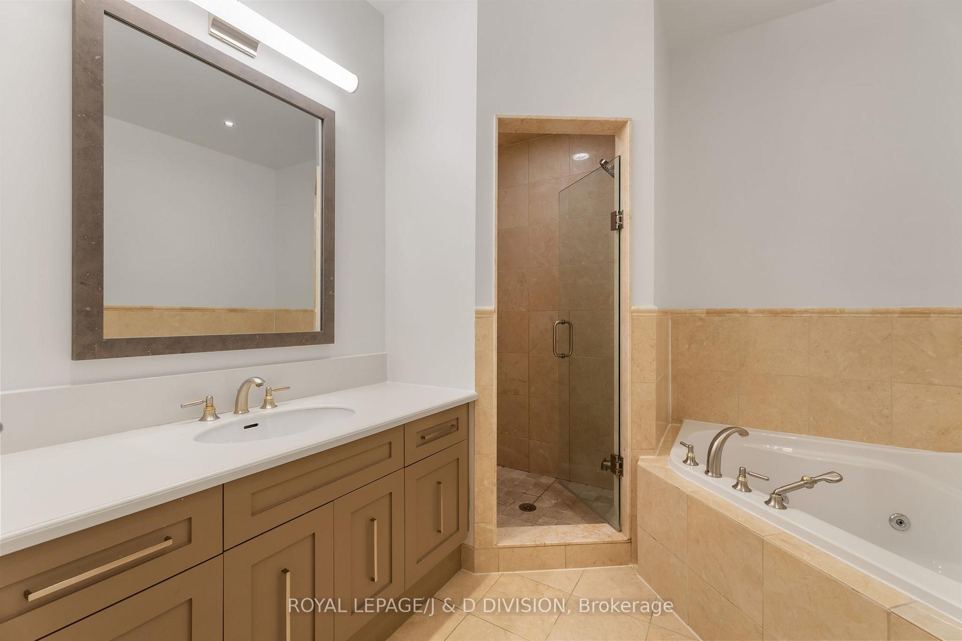 4 Pc Ensuite