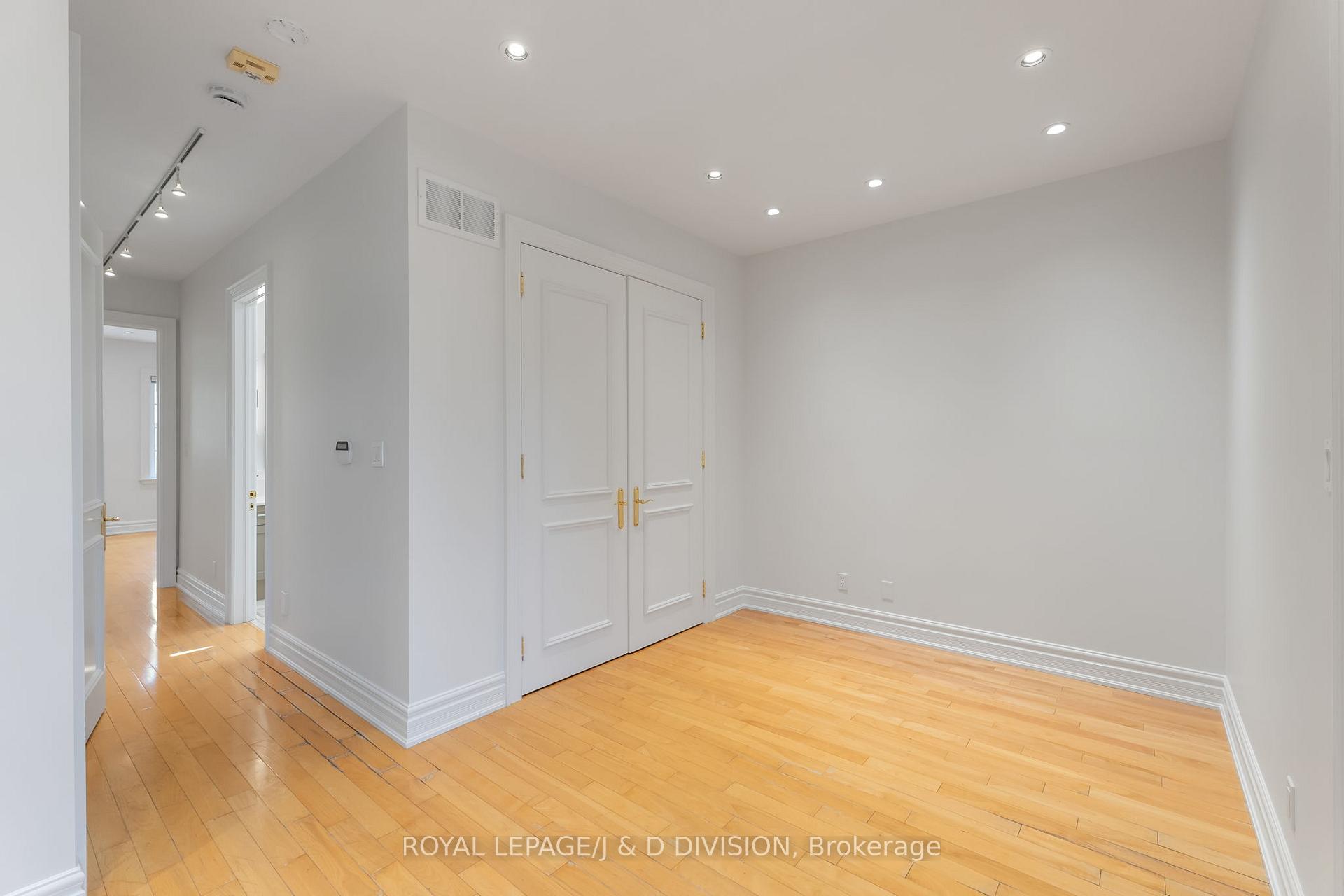 Third Level: Sitting Room / Bedroom w Closet