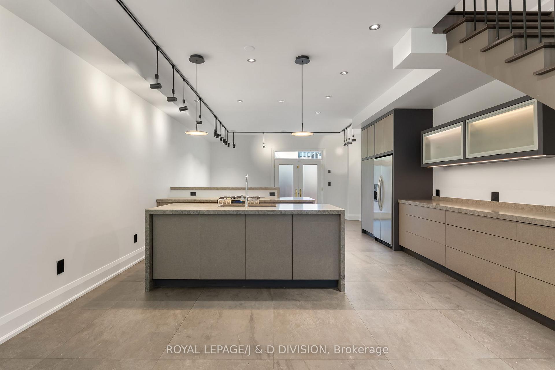 Featured lighting