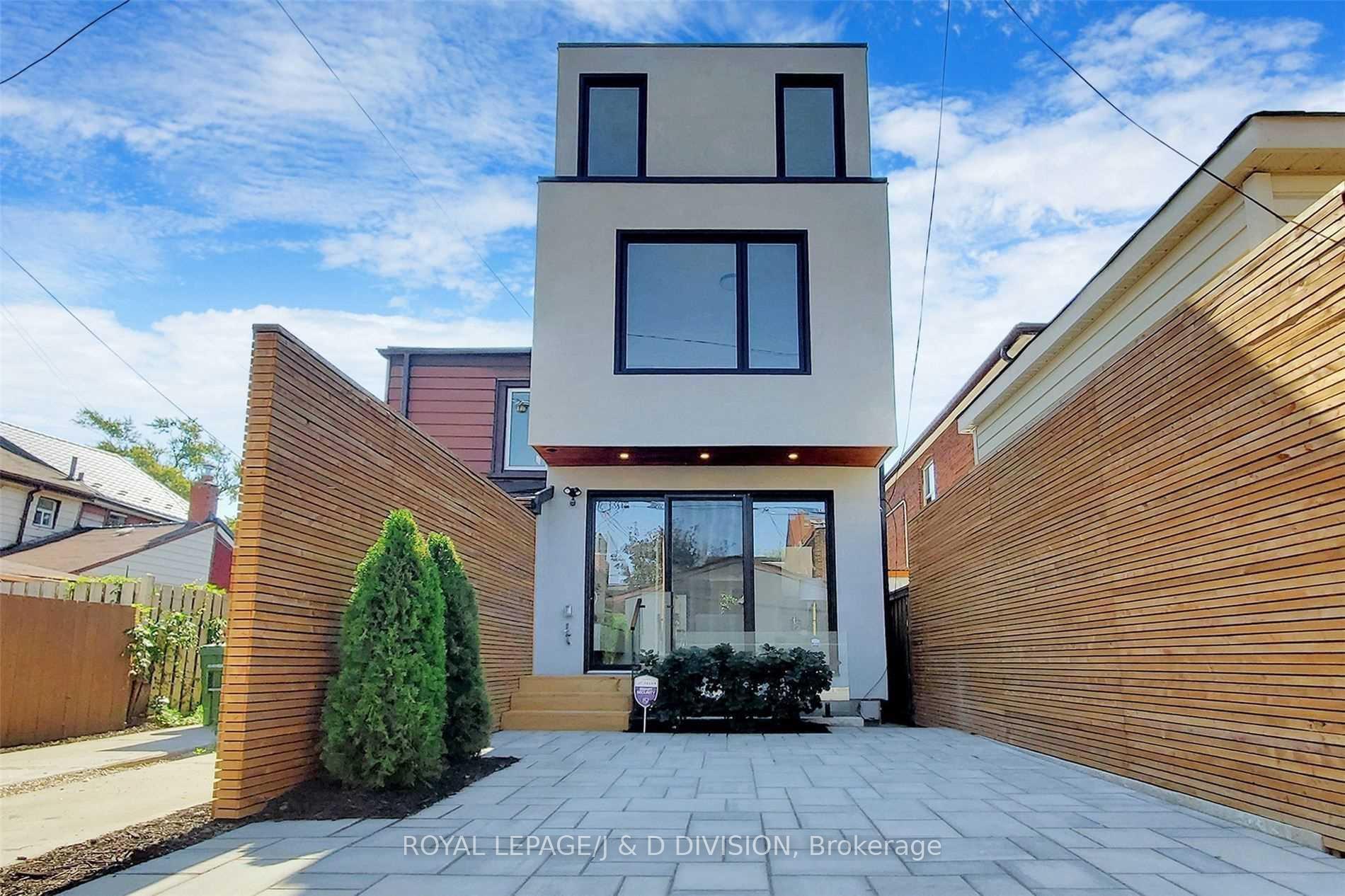 26 Henderson Avenue #Lower, Toronto, ON, M6J 2B8