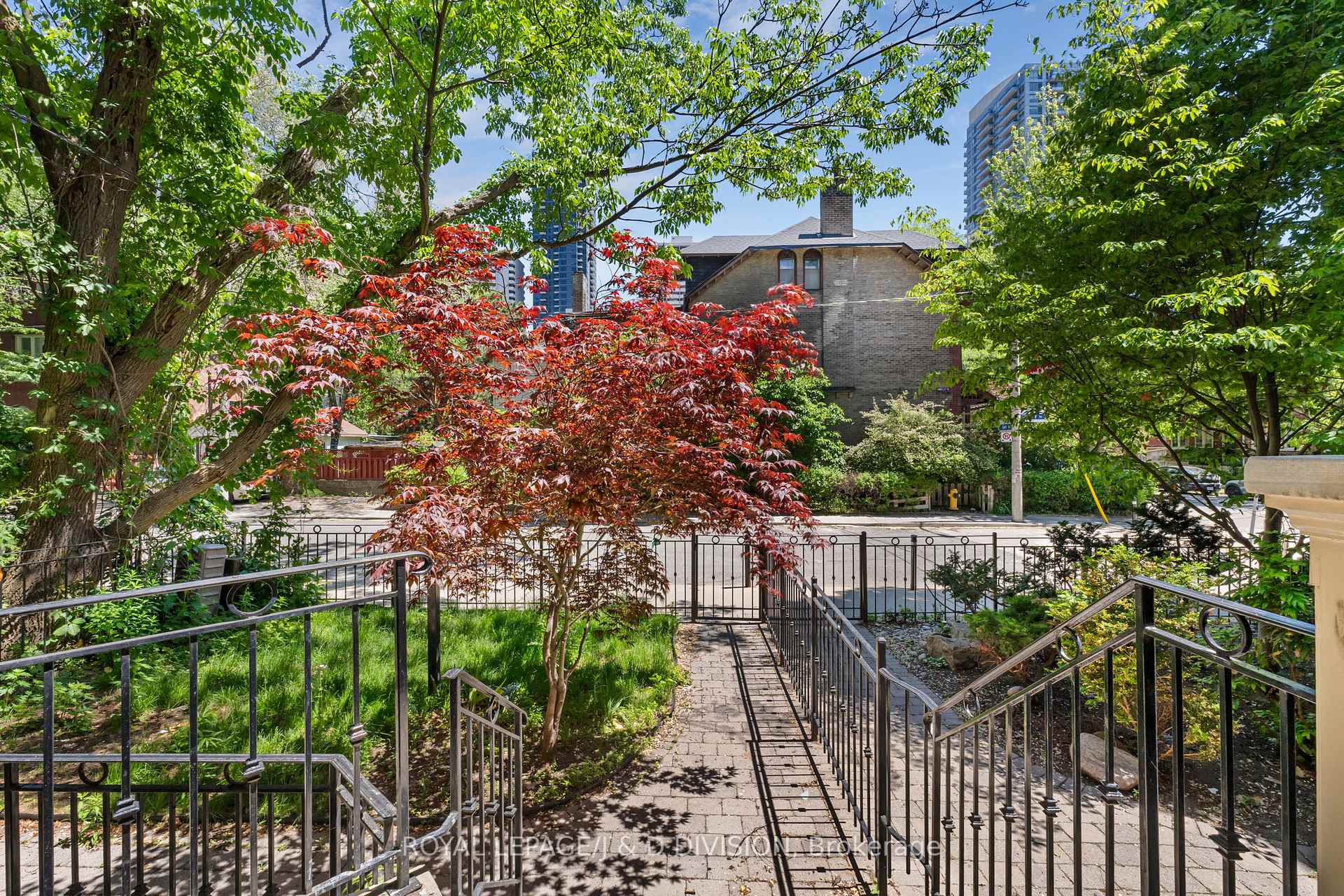 Gated walkway
