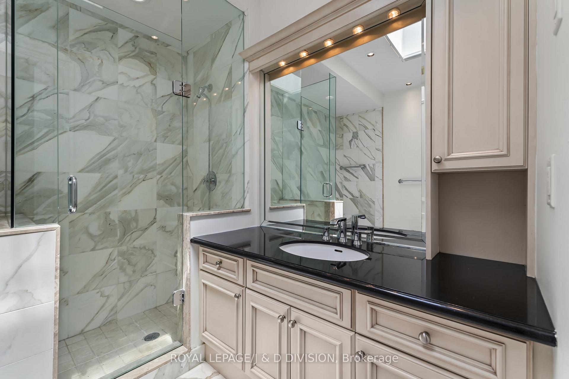 3rd Floor 4 Pc Bathroom