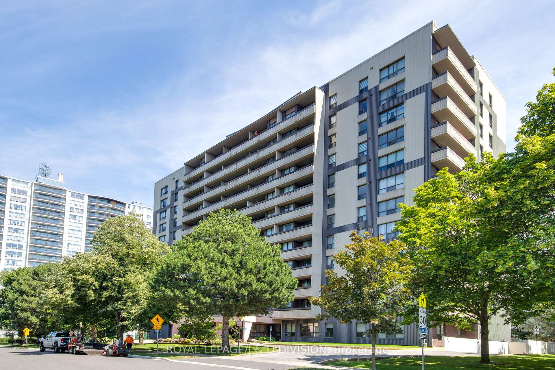 100 Canyon Avenue #701, Toronto, ON, M3H 5T9