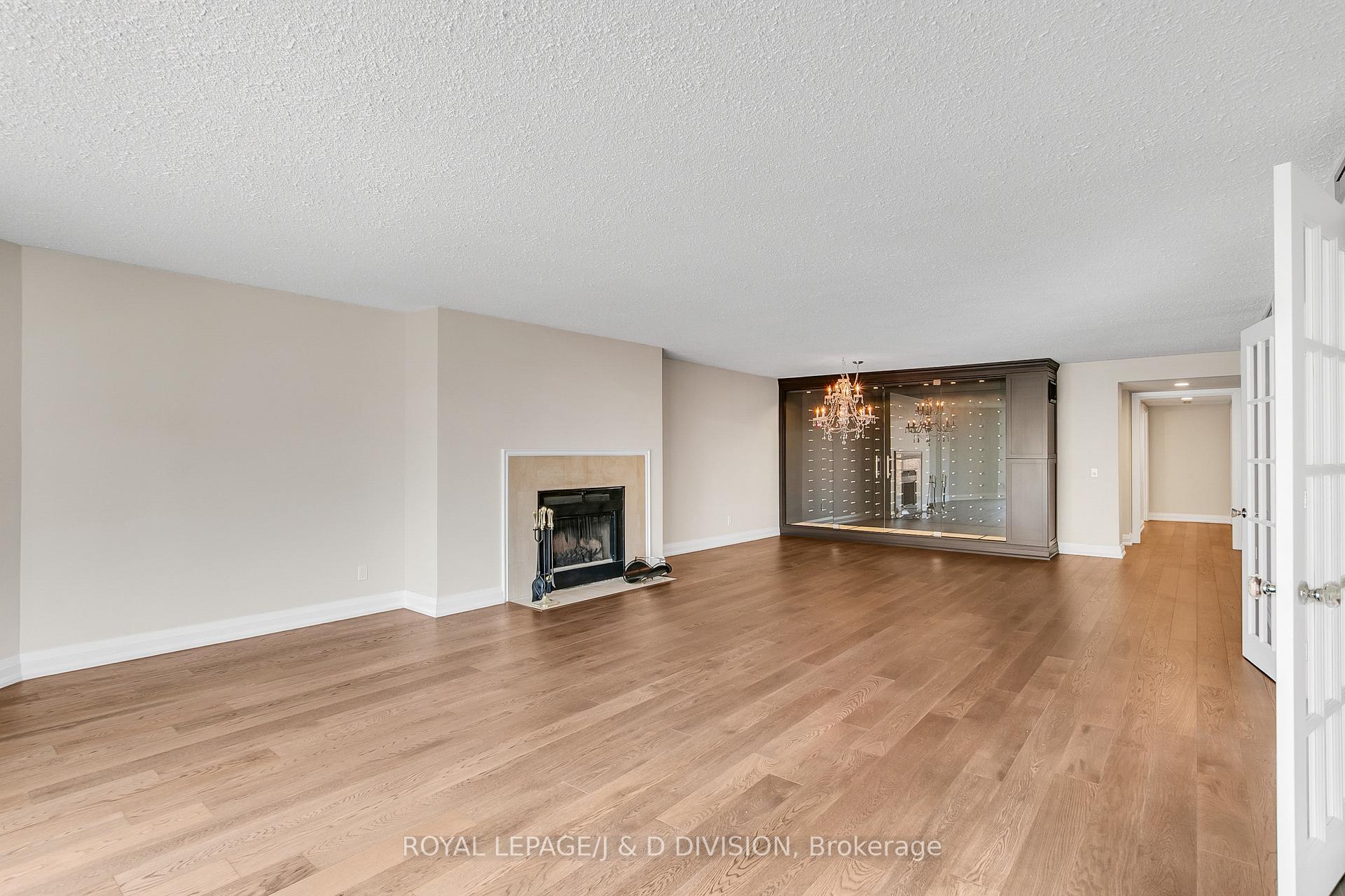 Living Room / Dining Room