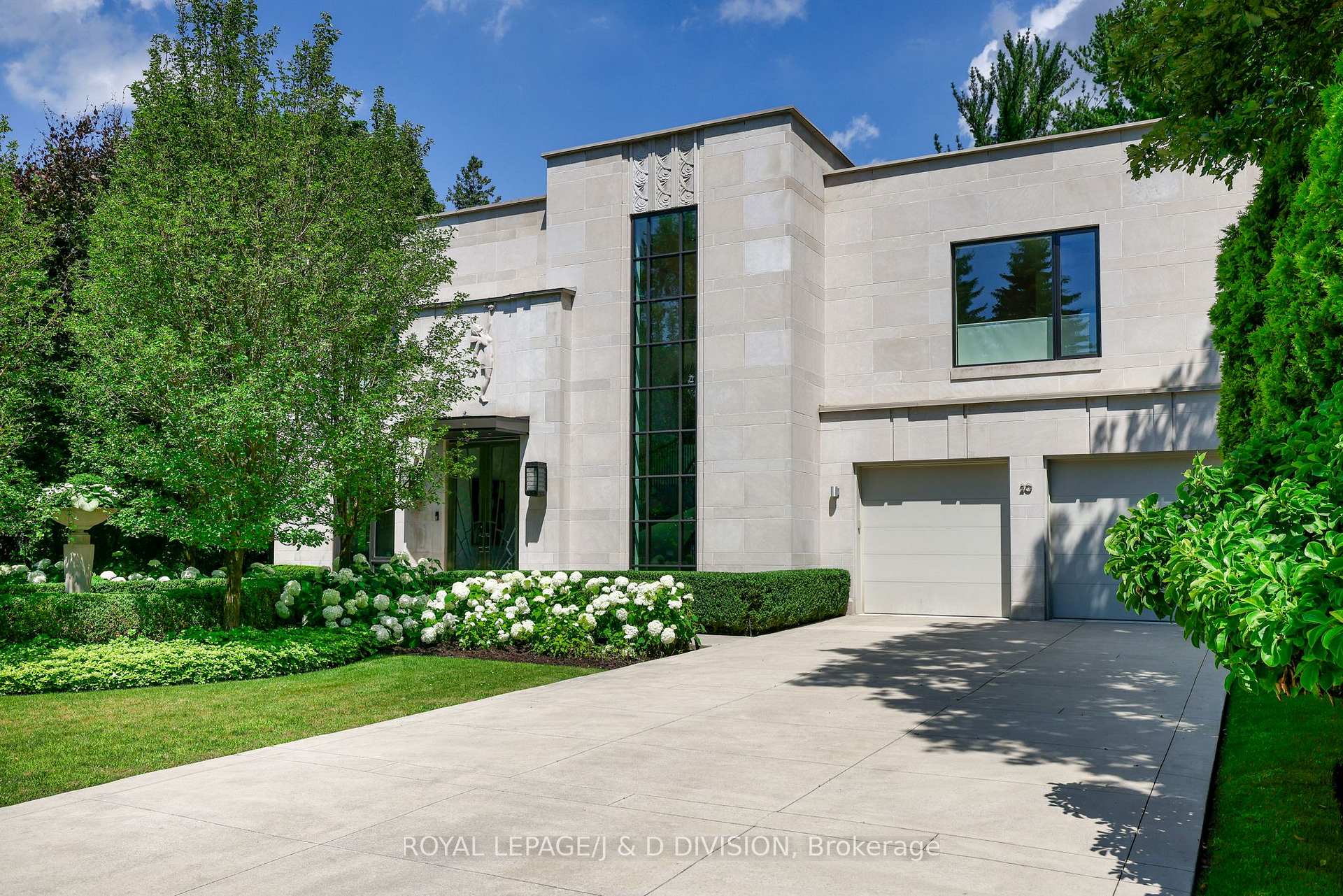 20 Forest Glen Crescent, Toronto, ON, M4N 2E8