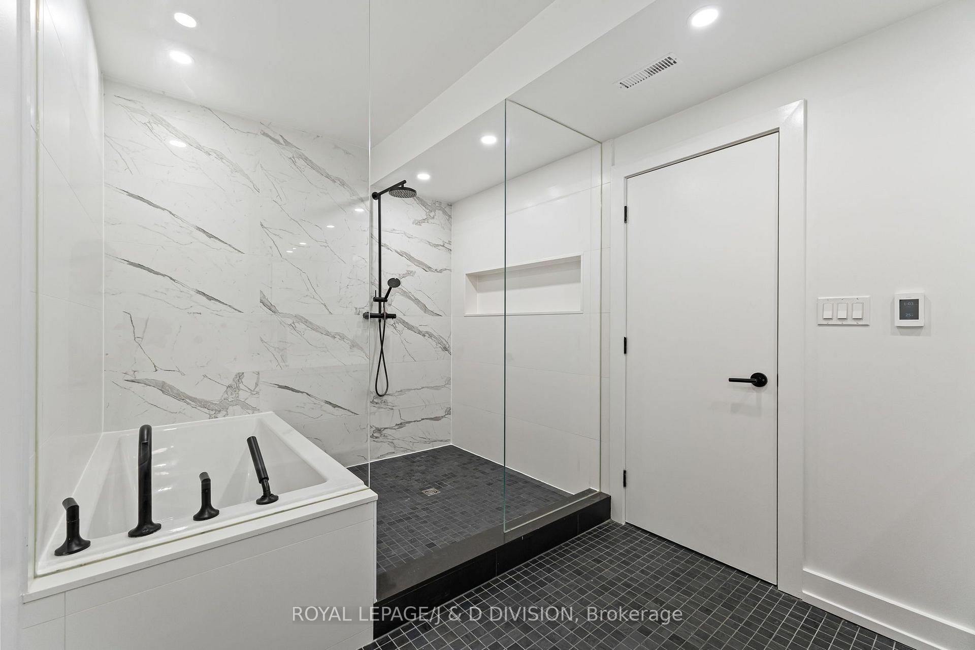 Enclosed glass shower