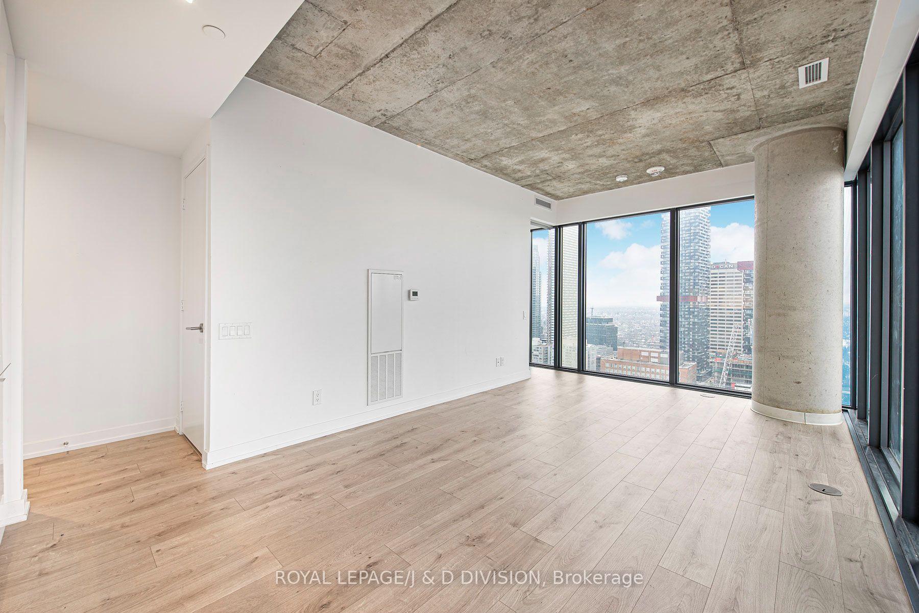 Floor to Ceiling Windows