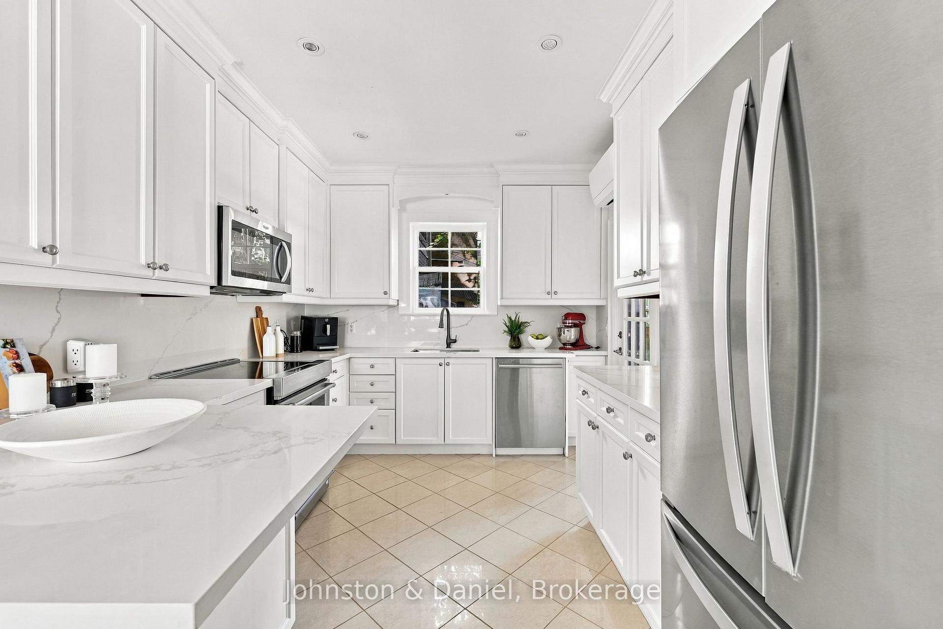 Fully Updated Kitchen