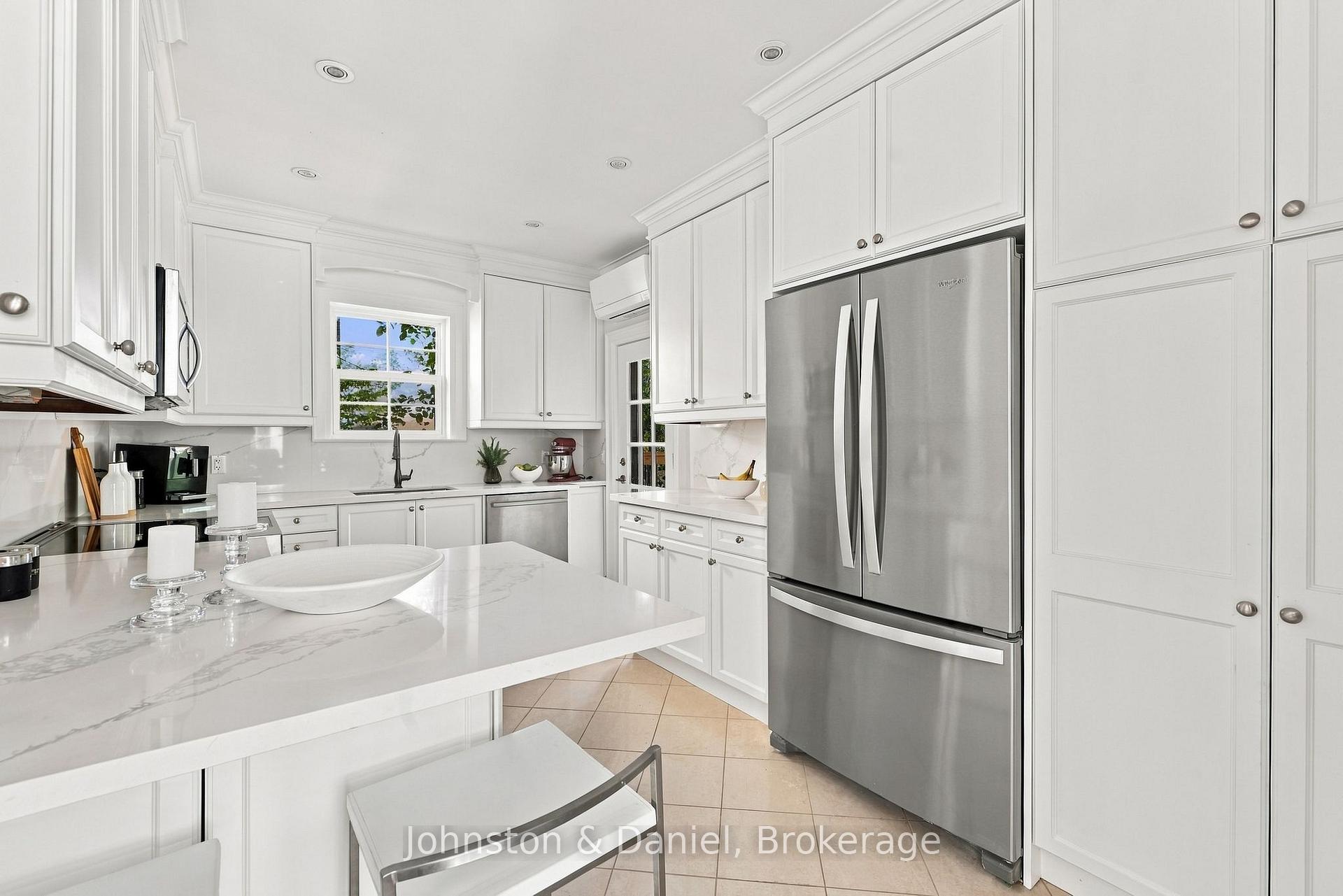 Breakfast Bar / Pantry storage beside fridge