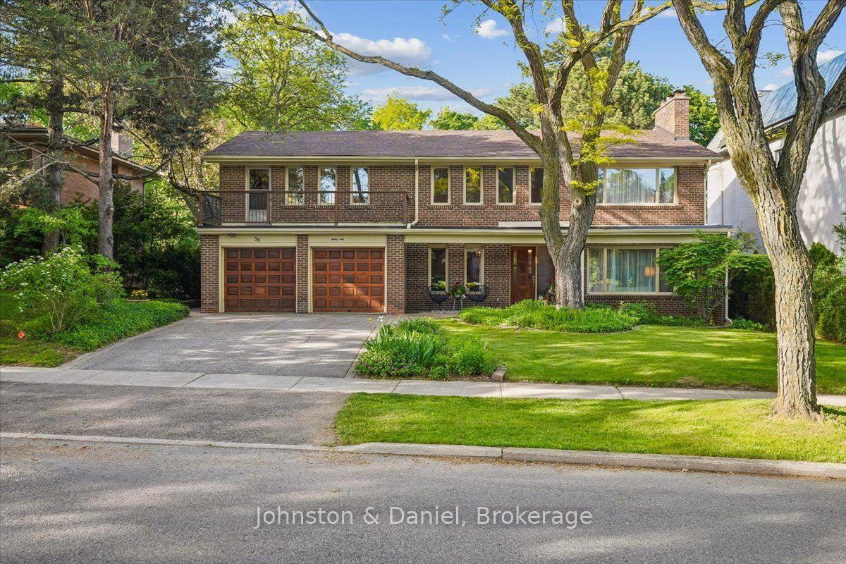 36 Medalist Road, Toronto, ON, M2P 1Y5