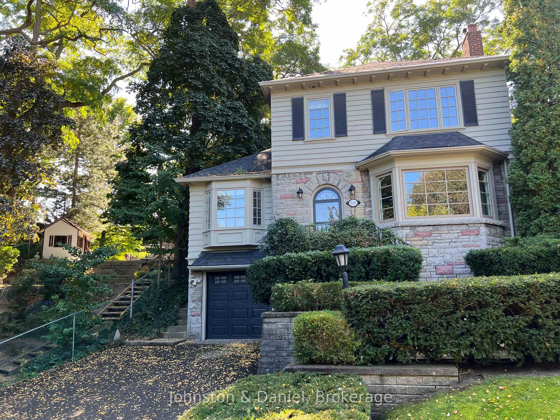 69 Strathgowan Avenue, Toronto, ON, M4N 1C1