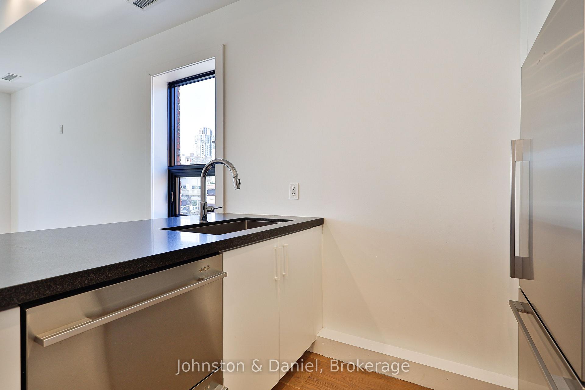 Dishwasher and undermount sink in island