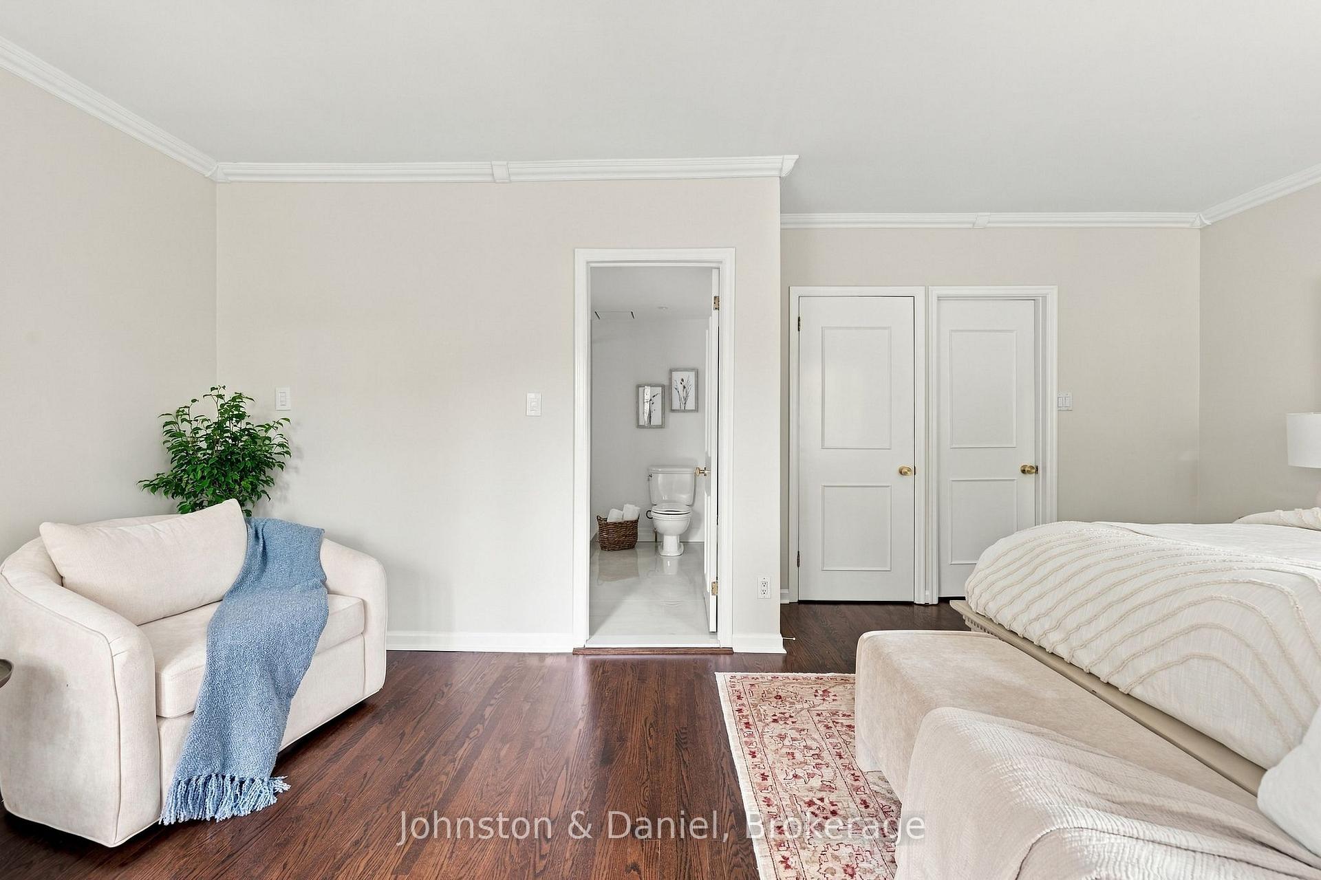 Primary looking to Ensuite