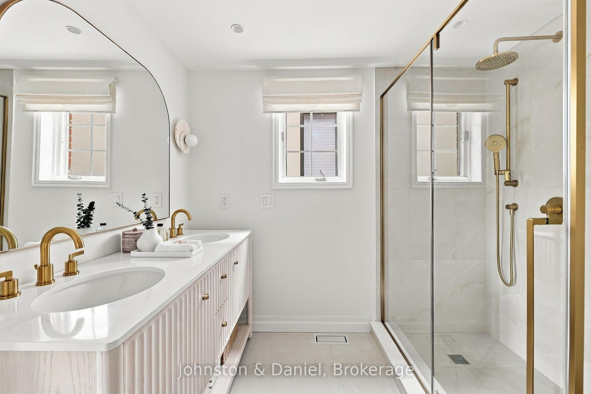 Double sink vanity