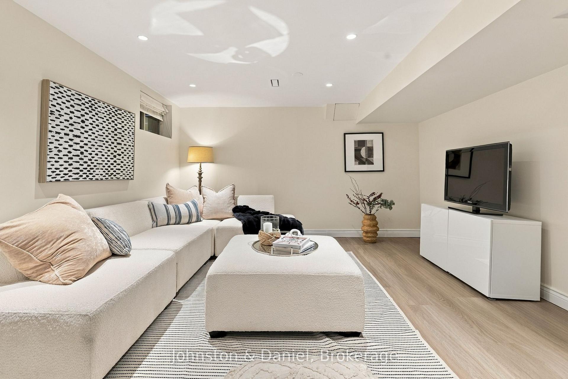 Laminate flooring